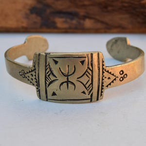 Handmade Tuareg Metal Berber Bracelet Bangle — Tribal Ethnic Cuff Jewelry
