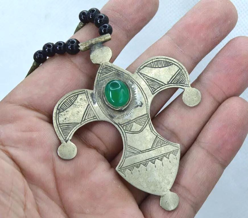 Tuareg Cross Pendant Necklace – Green Agate, Black Onyx, Silver Berber Tribal Jewelry