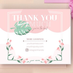 中小企業向け「ありがとうベリーマッチ」デジタルカードテンプレート、美的、パステルカラーの組み合わせ、花のアクセント、自己宣伝、甘い