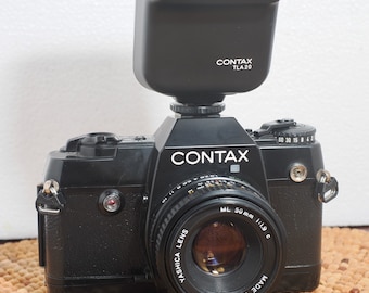 CONTAX 137 MD Quartz film camera with built-in winder, 50mm lens and flash - tested and guaranteed!