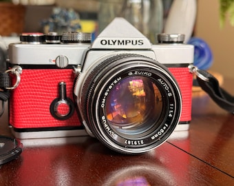 Beautiful Olympus OM-1 analog 35mm film camera - reconditioned, tested & guaranteed!