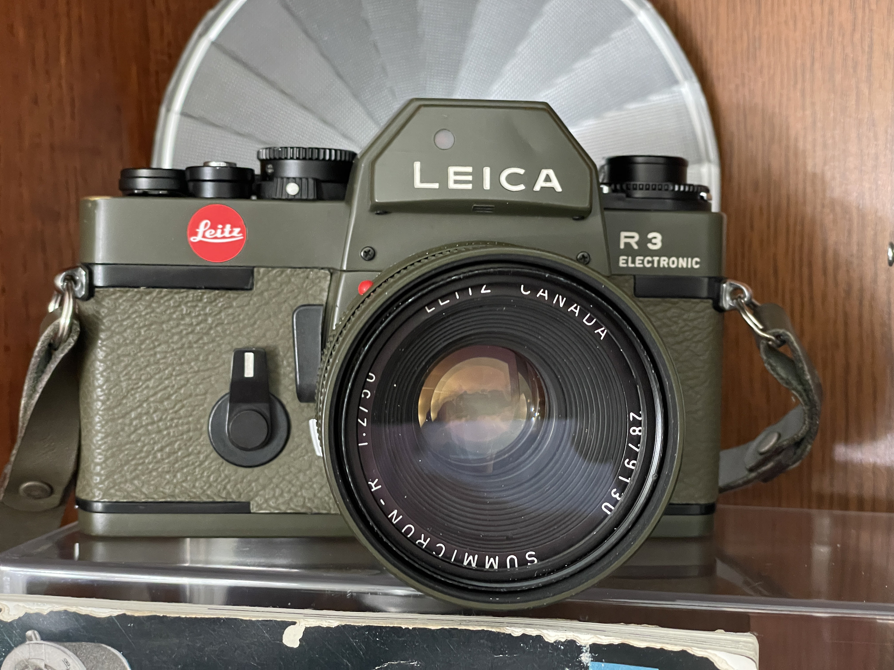 Leica Safari Model R3 Camera With 50mm Summicron Lens
