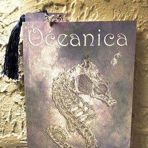 Książka + zakładka, Oceanica
