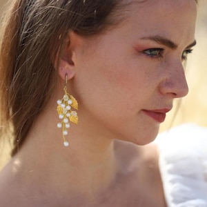 Boho Hochzeit Ohrringe, Blattgold Braut Ohrringe, Perle Kronleuchter Statement Ohrringe für Braut, Brautjungfer Geschenk, Boho Brautschmuck