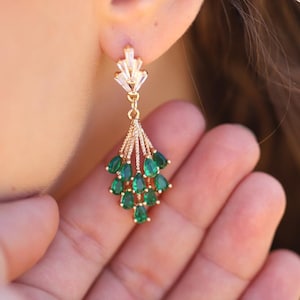 Art Deco Gold Earrings, Emerald Green Vintage Wedding Jewelry, Fan Bridal Earrings, Boho Wedding Earrings, 1920s Vintage Earrings For Bride