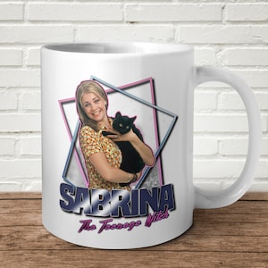 Taza de homenaje a Sabrina, la bruja adolescente, regalo de cumpleaños, gato nostálgico de la televisión de los años 90
