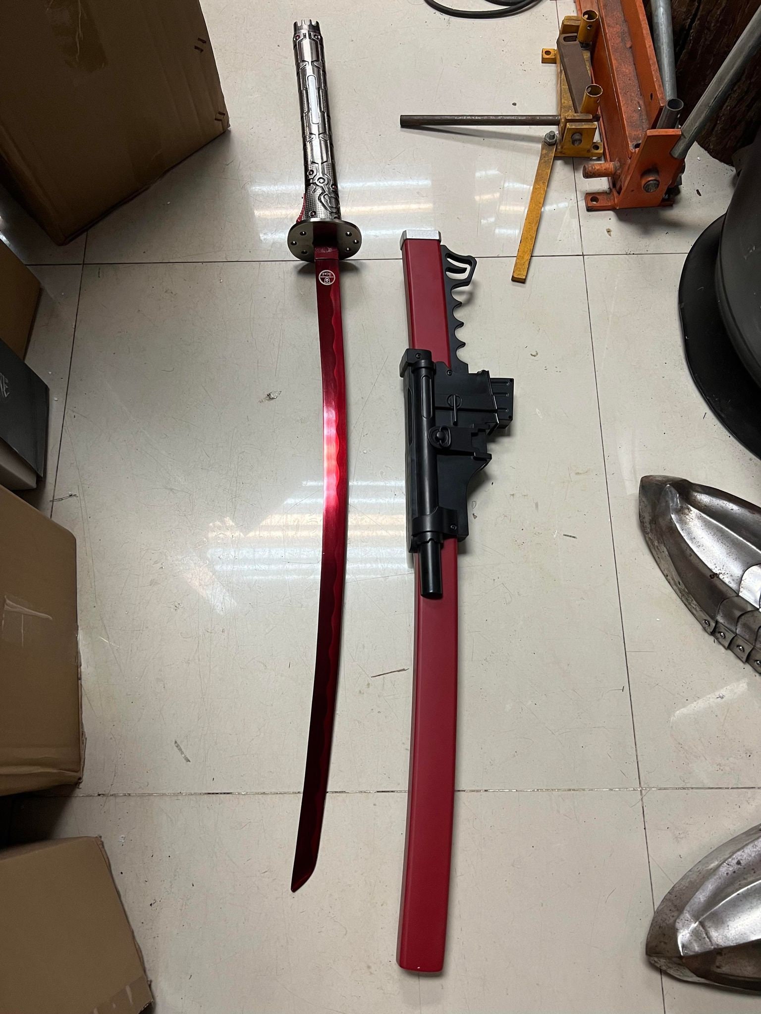 HF Murasama Fantasy Blade Samuel Rodrigues Sword Cosplay Prop Toy Knife Red  Color-Saya Wooden Material