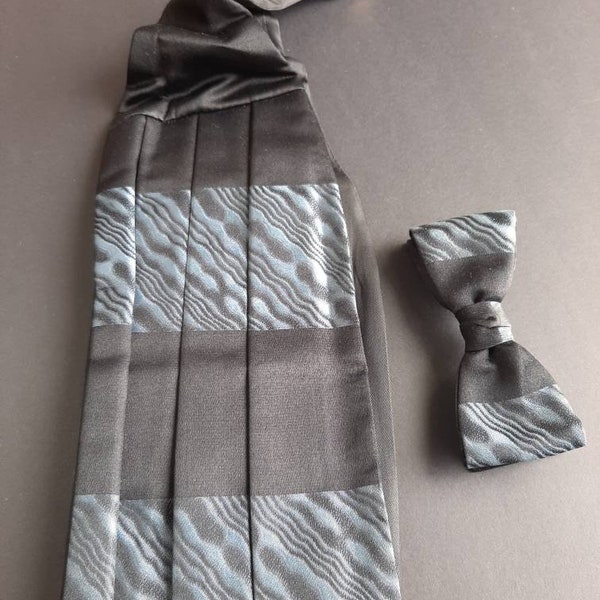 Vintage silk bow tie and cummerbund set, black with blue pattern