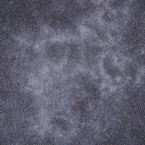 Puede incluir: Una tela gris oscura con un brillo sutil, que se asemeja a un cielo estrellado.