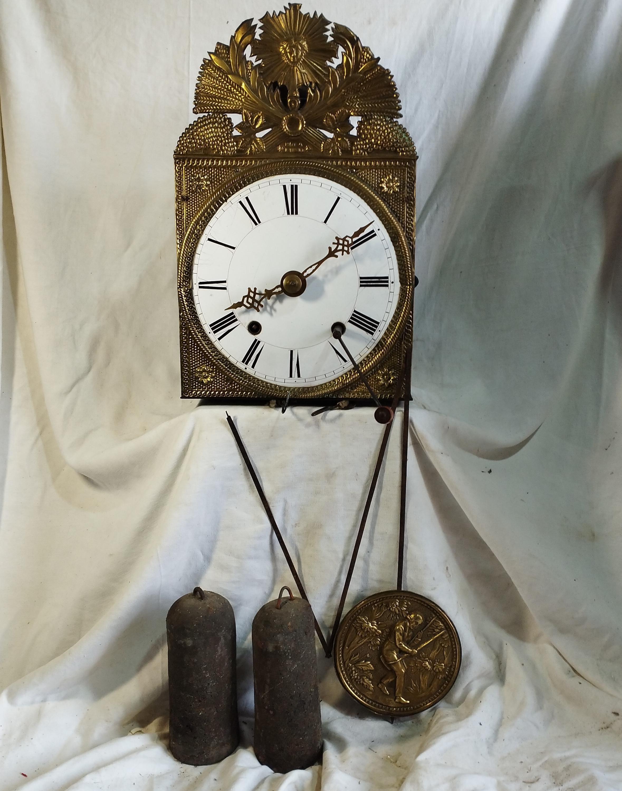 COMTOISE 19 ÉME dans son jus, avec balancier clé, horloge, mouvement