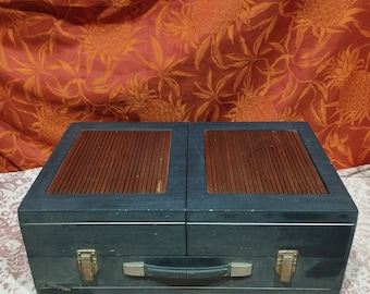 vintage record player "France electronique" in working condition - wooden suitcase covered with plastic