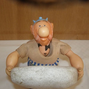 Antique collection of automaton toys &quot;Carl / Germany&quot; - Obelix with his menhir, key-wound mechanism