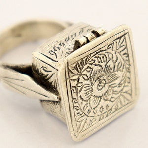 Poison Ring 925 Sterling Silver, Unique Hidden Box Ring, Locket Ring, Poisoner Ring, silver box ring,Secret Compartment handcraft poison box