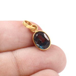 AAA Quality Natural London Blue Topaz Gemstone Pendant in 18k Solid Yellow Gold For Women Minimalist Pendant November Birthstone