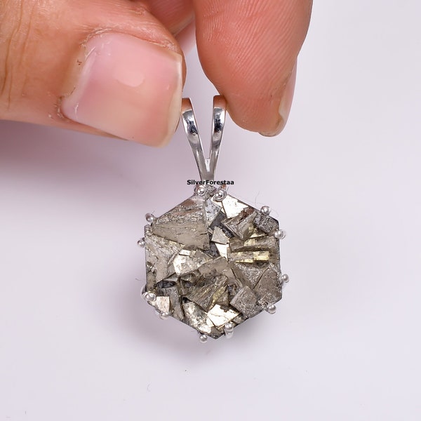 Hexagon Natural Raw Pyrite Pendant, Dainty Pendant, Minimalist Necklace, 925 Sterling Silver Jewelry, Healing Crystal, Pyrite Jewelry.