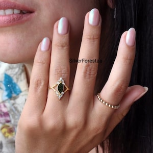 Ring ruwe moldaviet: marquise sterlingzilver genezend kristal