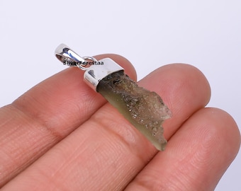 Authentic Moldavite necklace, Meteorite Pendant, Meteorite Necklace, Natural Moldavite Pendant Necklace, 925 Sterling Silver Tektite Jewelry