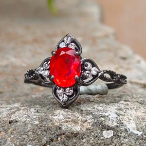 Bague en argent sterling et rubis, bijou fait main, bague tendance, bague minimaliste, bague femme, bague pierre de naissance de juillet, cadeau pour elle, bague de mariée