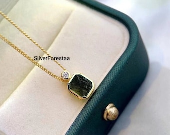 Collar de moldavita cruda en plata de ley 925: colgante con piedras preciosas curativas