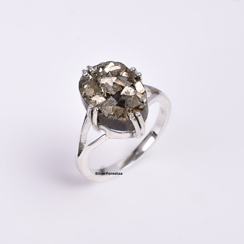 Anillo de pirita, anillo de plata de ley 925, anillo de declaración, joyería hecha a mano, anillo delicado, anillo de pirita cruda, piedra preciosa de dinero, joyería para mujeres. imagen 2