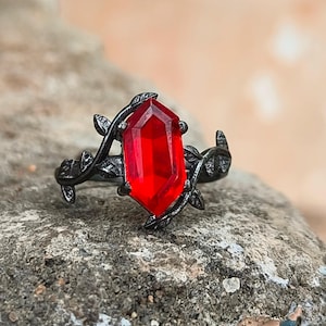 Anillo hexagonal de rubí hecho a mano, plata de ley 925, joyería minimalista de estilo místico.