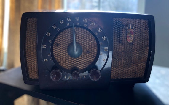 Vintage Zenith Radio AM/FM Tube Radio | Etsy