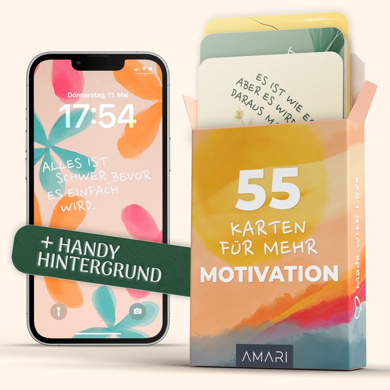 Ein paar AMARI Achtsamkeitskarten ragen aus ihrer Verpackung, neben einem Handy mit passendem Hintergrundbild – Inspiration überall und digital.