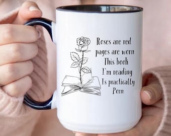 Smut Reader Becher, Rosen sind rot, würzige Buch-Liebhaber-Tasse, Smut-Leser-Geschenk, würziges Buchgeschenk für Bücherwurm, Dirty Book Lover Geschenke, Smutty Becher