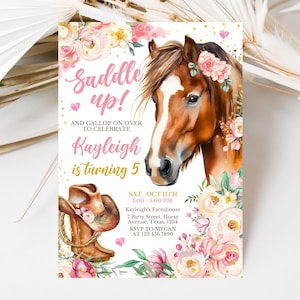 Modelo de convite de aniversário editável para cowgirl, convite de aniversário para menina equestre, convite para festa de cowgirl equestre, convite de aniversário com flores rosa