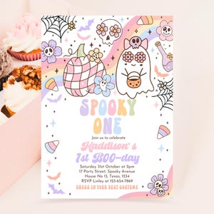 Bearbeitbare gruselige Halloween-Geburtstagseinladung, Retro Groovy Halloween, Regenbogengeist erster Geburtstag, Hippie Halloween einladen, PHEP06