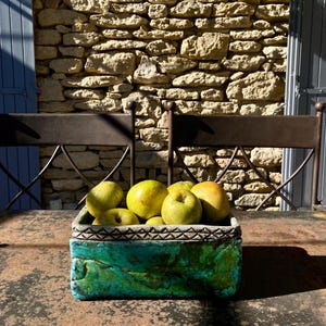 Esmalte Jardiniere en colores turquesa. Olla caché provenzal. Francia