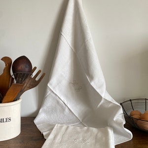 Pair (2) antique French damask dish towel in cotton embroidered. Monogram CL Handmade damask fabric Embroidered in white cotton Vintage look