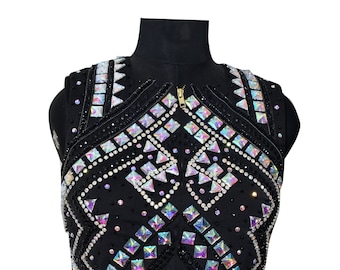 Zwart western showvest: met kristallen verfraaide ruitersportkleding
