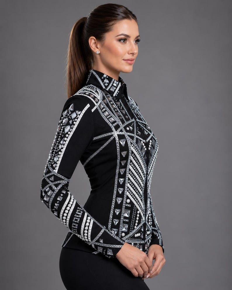 Chaqueta de estilo western negra con pedrería plateada, abrigo para competiciones ecuestres. imagen 6