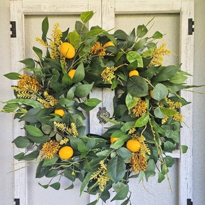 Summer Lemon Wreath for Front Door, Fruit Wreath for Front Porch, Summer Entranceway Decor, Modern Farmhouse Housewarming Gift