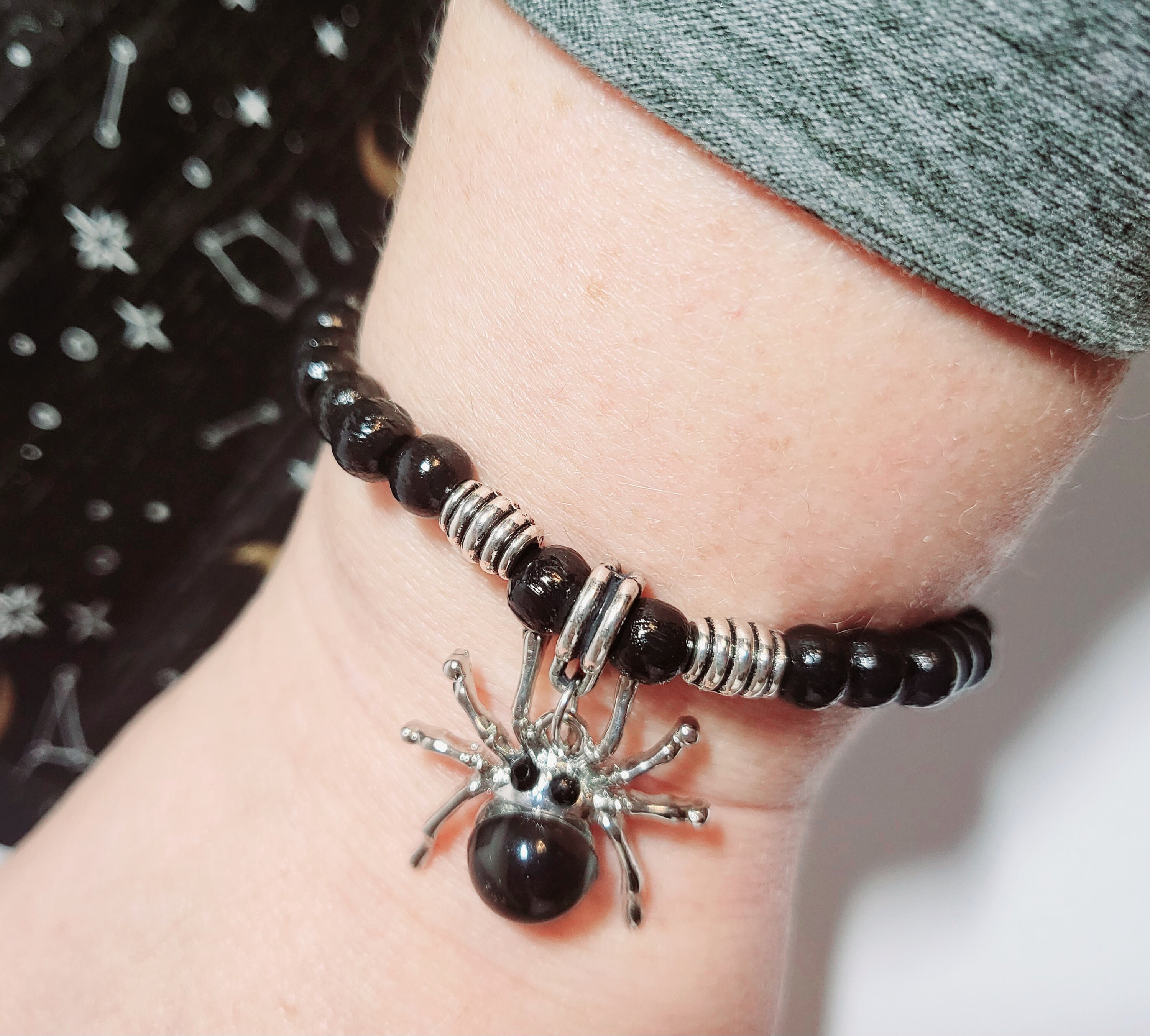 Spider Charm Bracelet, Gothic Charm Bracelet, Wiccan Bracelet, Hematite  Beads, Tarantula, Wicca, Witch, Goth Bracelet, Spider Charms, Black