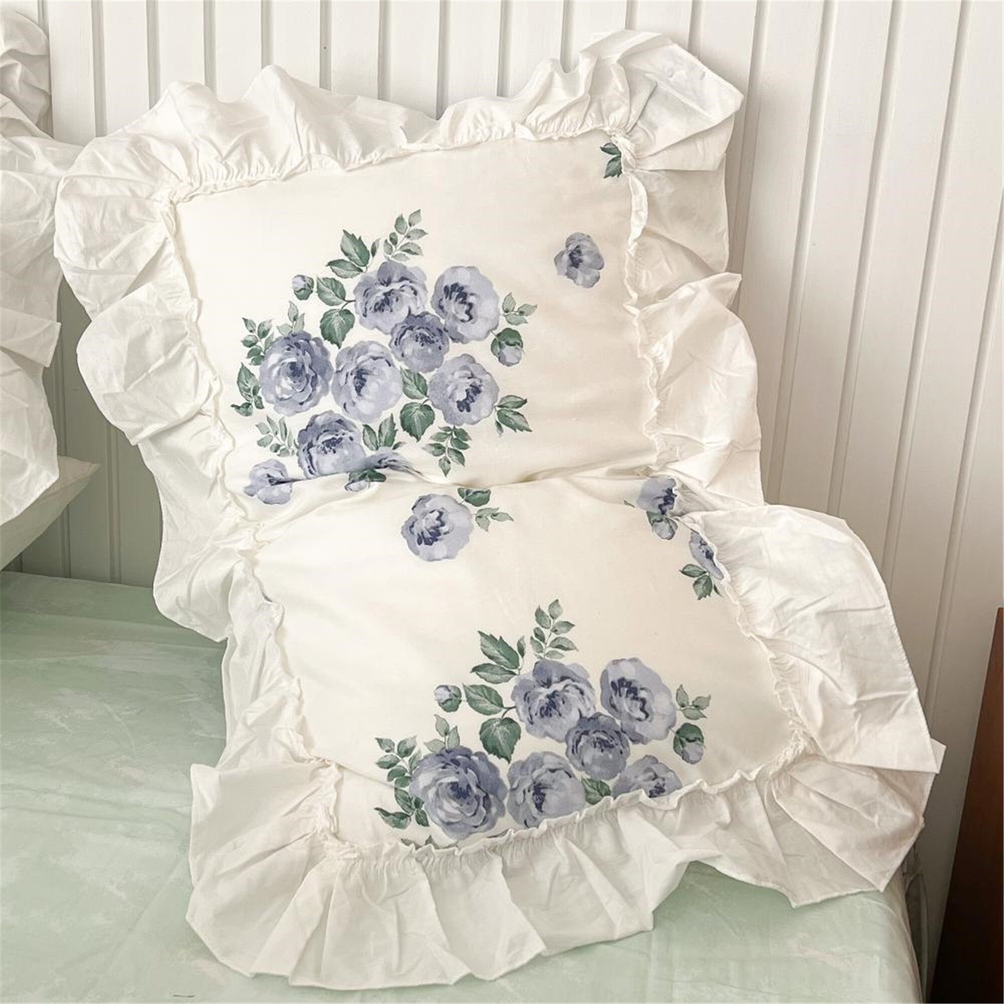 Blue Rose White 100% Cotton Duvet Cover Set, Aesthetic Floral