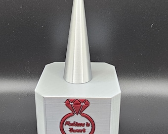 Cone Ring Display Set, Holds up to Size 12