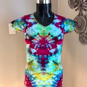 Ladies Fitted Large V-Neck Psychedelic Profile Tie Dye T-Shirt