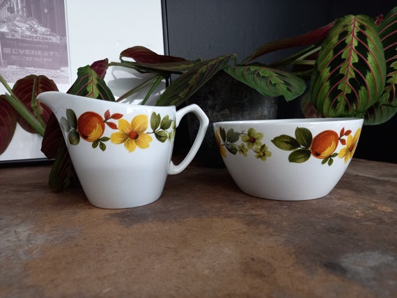 Alfred Meakin Orange Fruits and Floral Glo White Sugar Bowl and Milk Jug