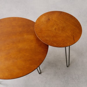 Drewniany stolik kawowy, sklejka brzozowa imbirowa, design z połowy wieku, organiczny, minimalistyczny, styl industrialny