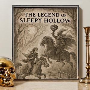 Peut inclure: Une impression encadr&eacute;e de "La L&eacute;gende de Sleepy Hollow" avec une illustration s&eacute;pia du Cavalier sans t&ecirc;te et d'Ichabod Crane &agrave; cheval. Un cr&acirc;ne dor&eacute; et un bougeoir en laiton sont au premier plan.