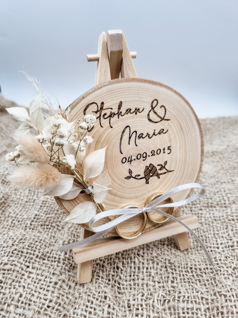 Ringkissen aus Holz mit Trockenblumen Baumscheibe Hochzeit Geschenk zum Jubiläum Trauringhalter mit Trockenblumen zdjęcie 1