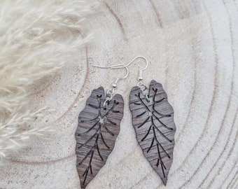 Boucles d'oreilles en bois Alocasia Frydek | Boucles d’oreilles suspendues en feuilles d’Alocasia | Boucles d'oreilles en bois motif feuilles | Boucles d'oreilles pendantes bois Alocasia Micholitziana