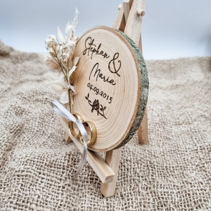 Ringkissen aus Holz mit Trockenblumen Baumscheibe Hochzeit Geschenk zum Jubiläum Trauringhalter mit Trockenblumen Bild 6