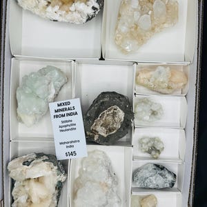 Wholesale Lot of Material from India - Stilbite / Apophyllite / Heulandite