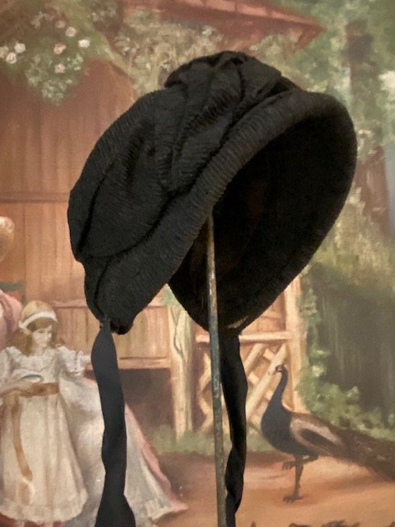 Antique Victorian Silk Crepe Child's Mourning Bon… - image 1