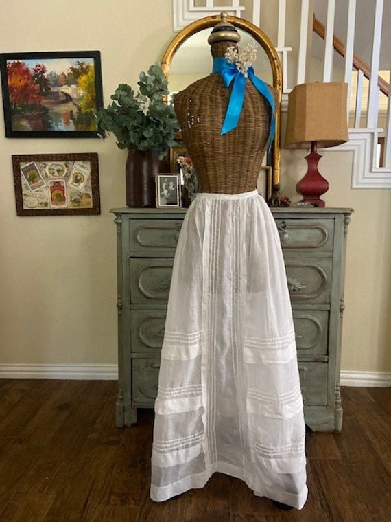 Antique Victorian White Cotton Bustle Lawn Skirt