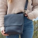 see more listings in the Sac Crossbody en cuir section