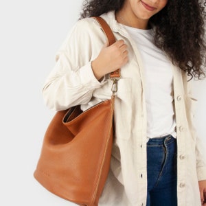 Soft Leather Hobo Bag for Women. Handmade Genuine Leather Bag. Personalized Gifts for her. Leather Travel Bag. Available in 10 colors. June.